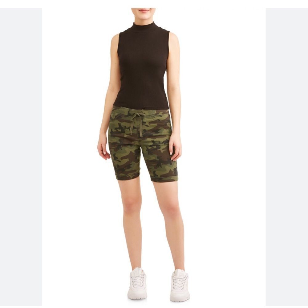 Nobo Camouflage Bermuda Shorts Size Small Mid Rise